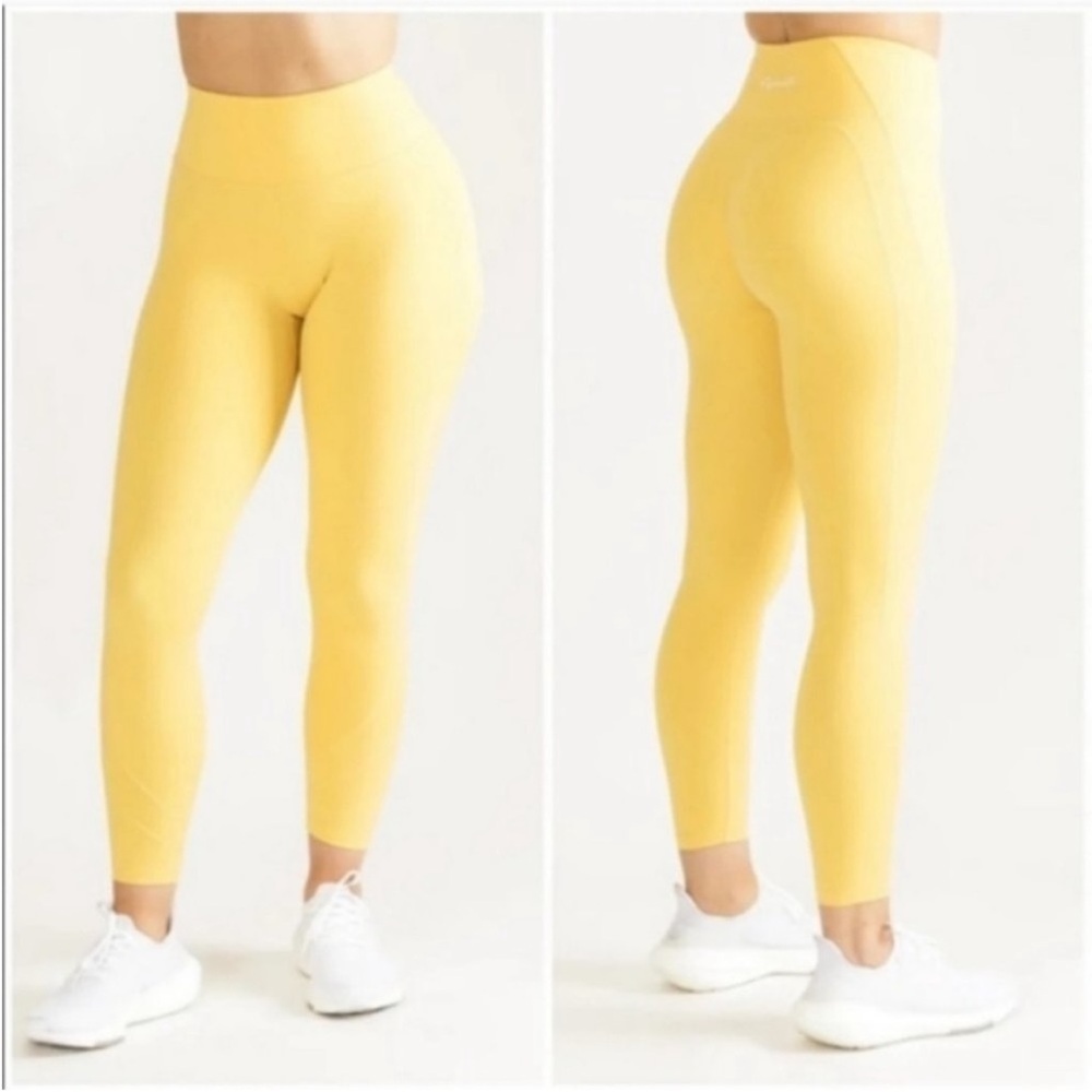 Alphalete Pulse Surge Leggings in Citrus